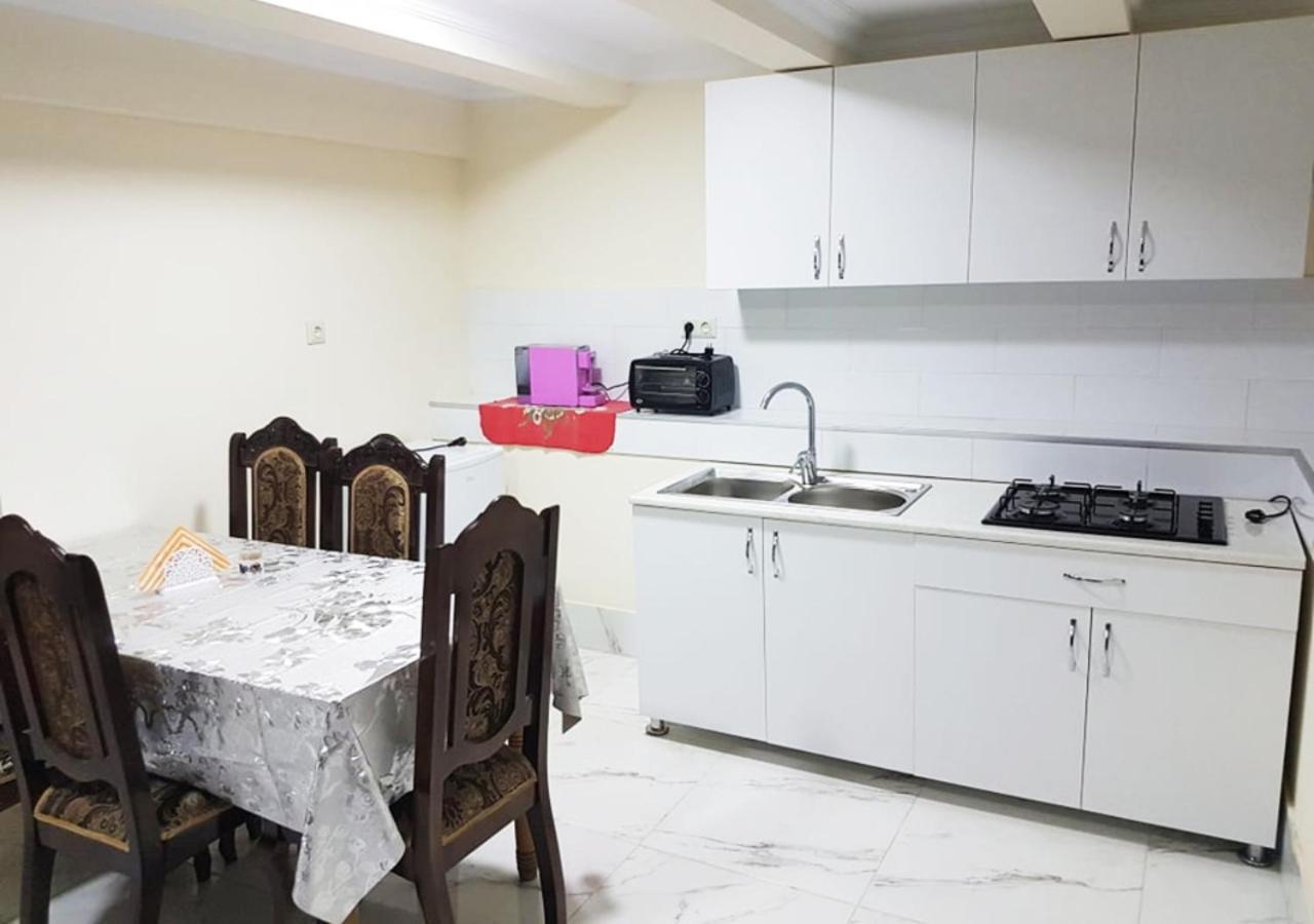 Guest House Amo 쿠타이시 외부 사진