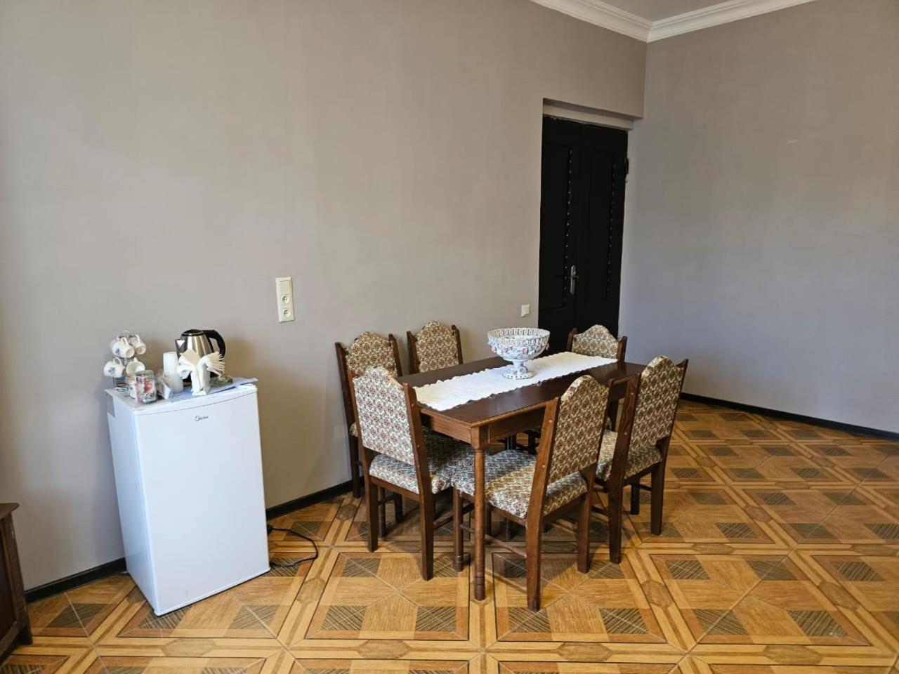 Guest House Amo 쿠타이시 외부 사진