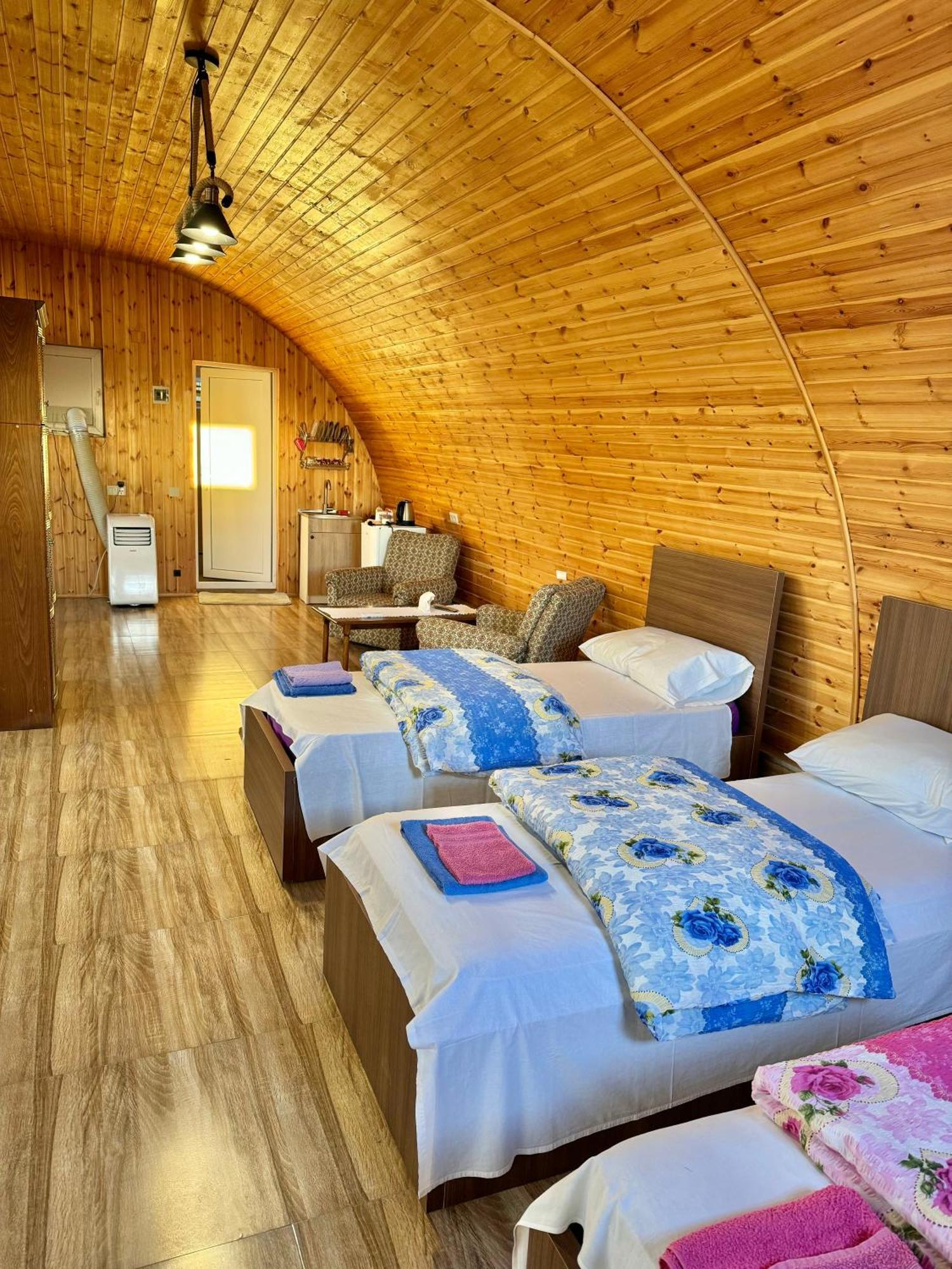 Guest House Amo 쿠타이시 외부 사진