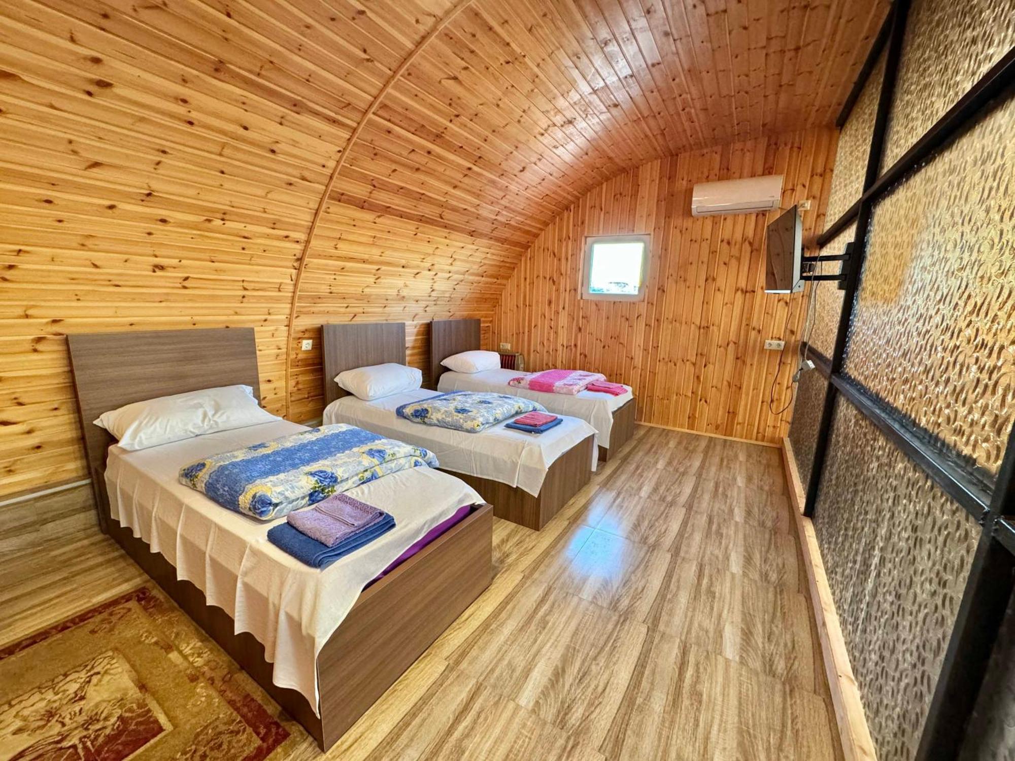 Guest House Amo 쿠타이시 외부 사진